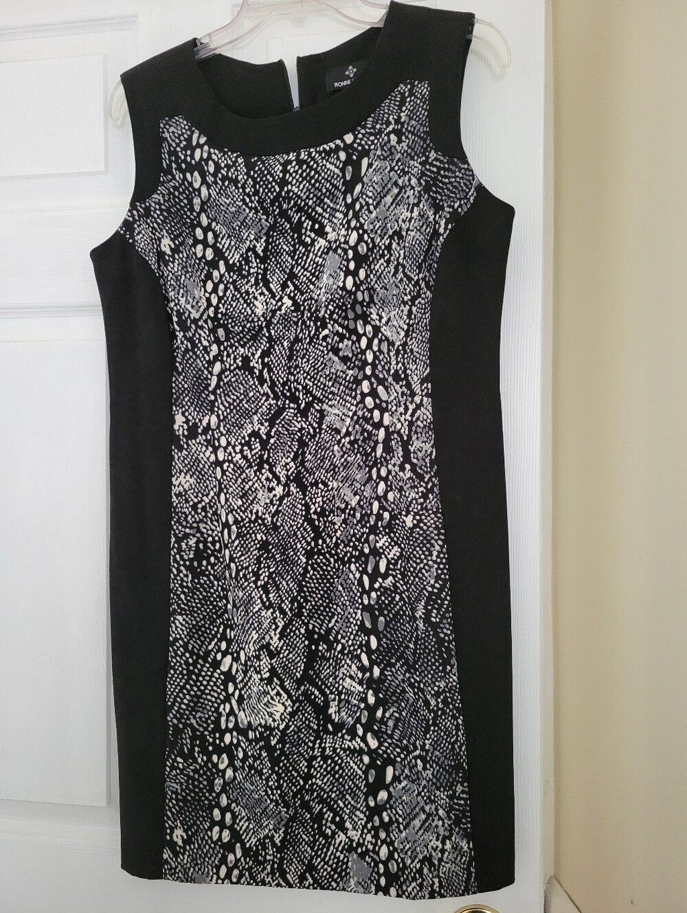 NWOT Ronni Nicole Black & White Snake-Print Sheath Dress